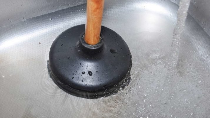 How to Prevent a Blocked Kitchen Sink